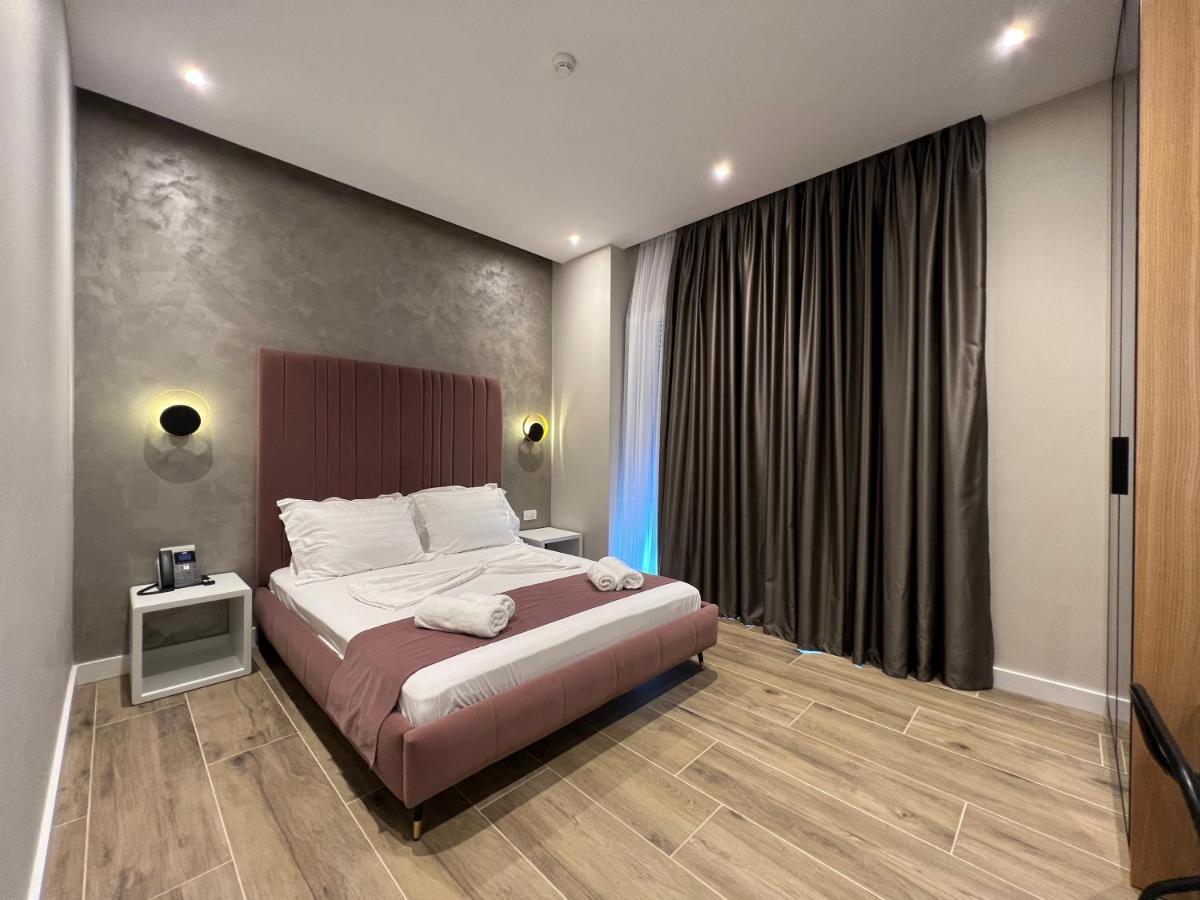 Domus Hotel & Apartments Shengjin Exterior photo