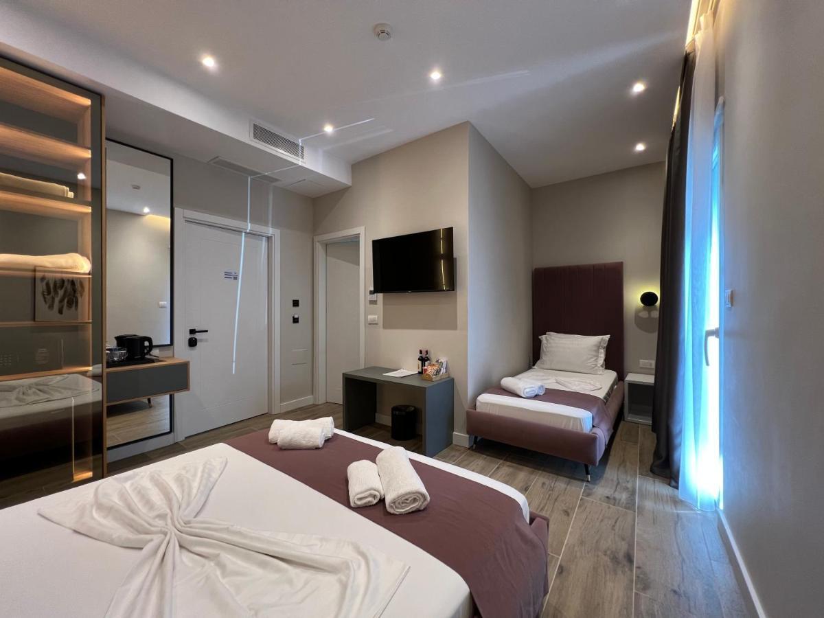 Domus Hotel & Apartments Shengjin Exterior photo