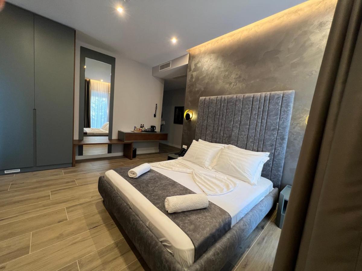 Domus Hotel & Apartments Shengjin Exterior photo