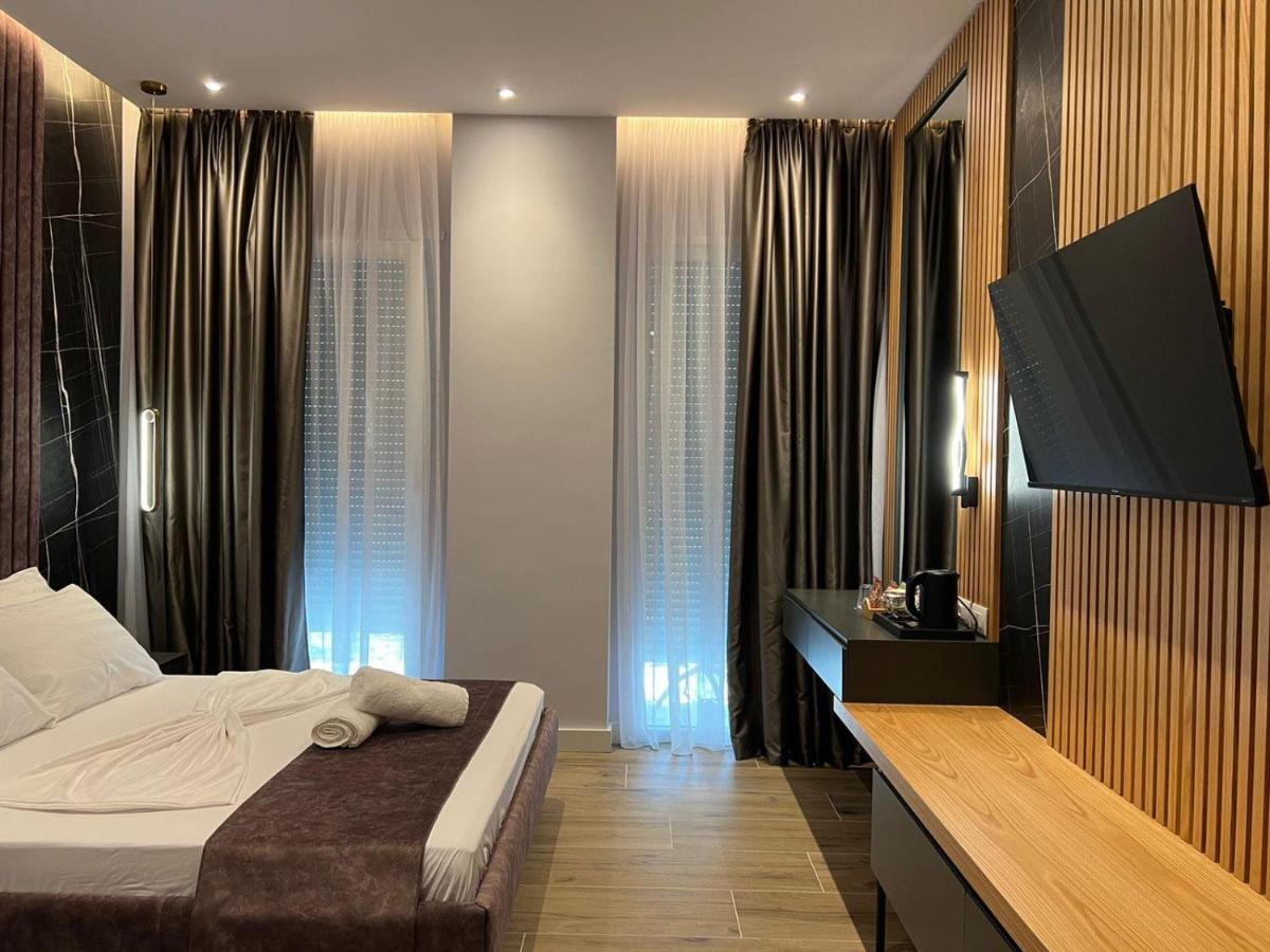 Domus Hotel & Apartments Shengjin Exterior photo