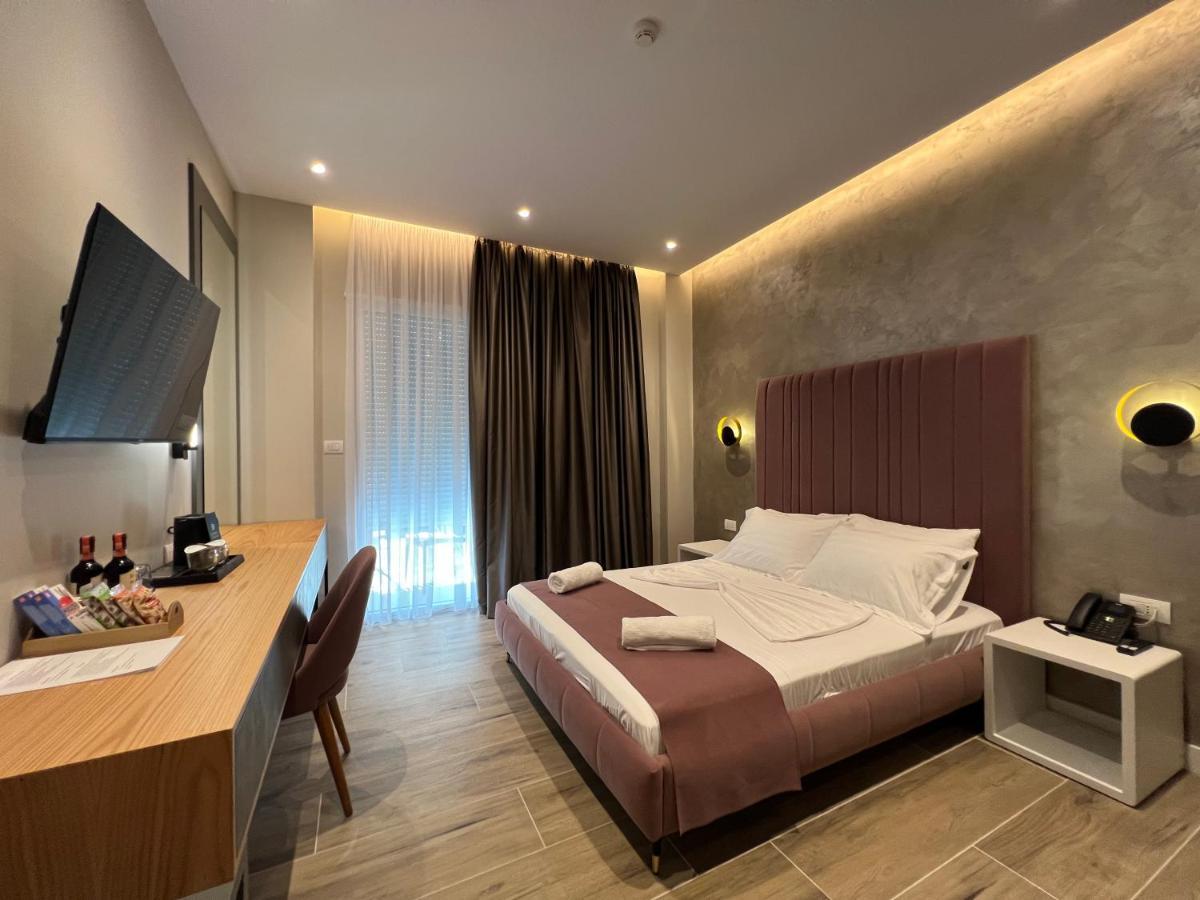 Domus Hotel & Apartments Shengjin Exterior photo
