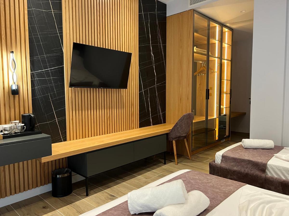 Domus Hotel & Apartments Shengjin Exterior photo